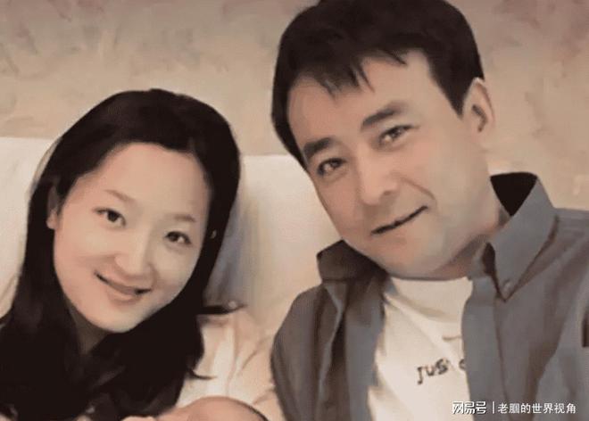 恩愛十幾年難抵殘酷現(xiàn)實(shí)？羅鋼娶小23歲郝蕾年齡差原來不算坎(圖12)