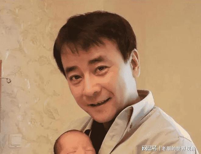 恩愛十幾年難抵殘酷現(xiàn)實(shí)？羅鋼娶小23歲郝蕾年齡差原來不算坎(圖16)